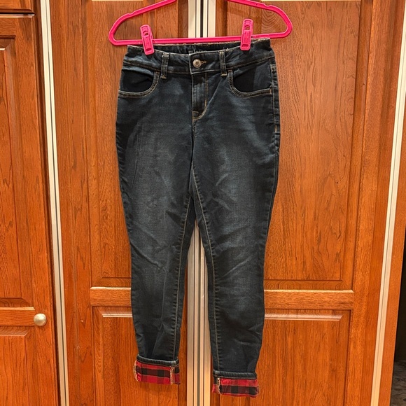 NWOT Maurice Mid Rise Dark Blue Skinny Jeans With Buffalo Plaid Cuff Detail - Picture 1 of 5